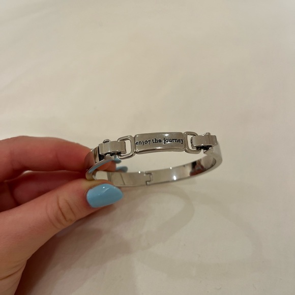 NEVER WORN Lia Sophia Silver Bracelet - Picture 2 of 9